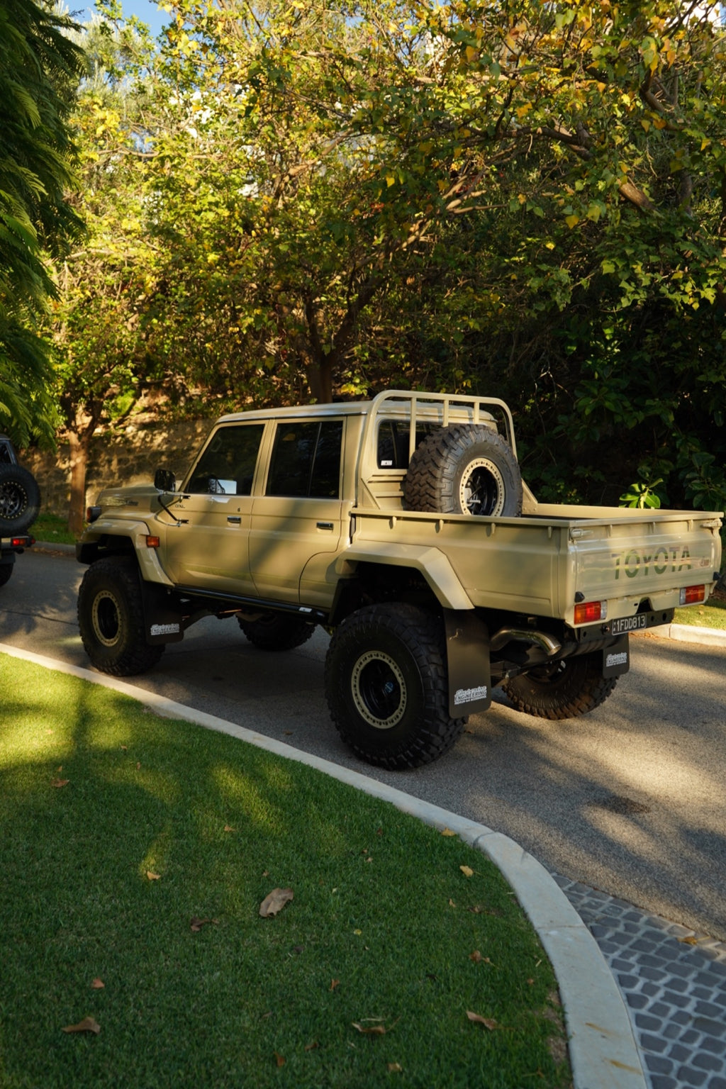 DIRTYBARS LC79 DUAL CAB.
