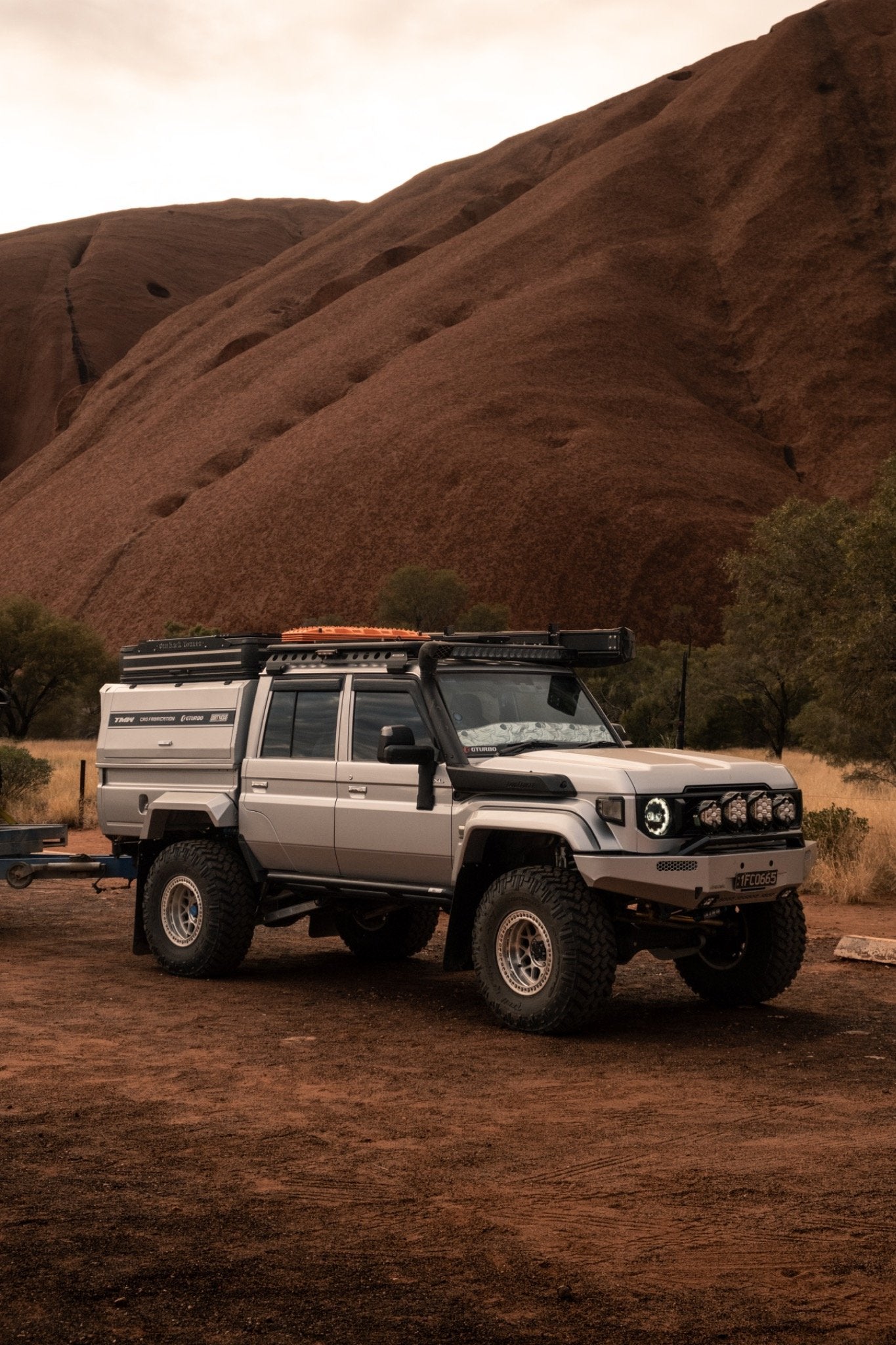 DIRTYBARS LC79 DUAL CAB.