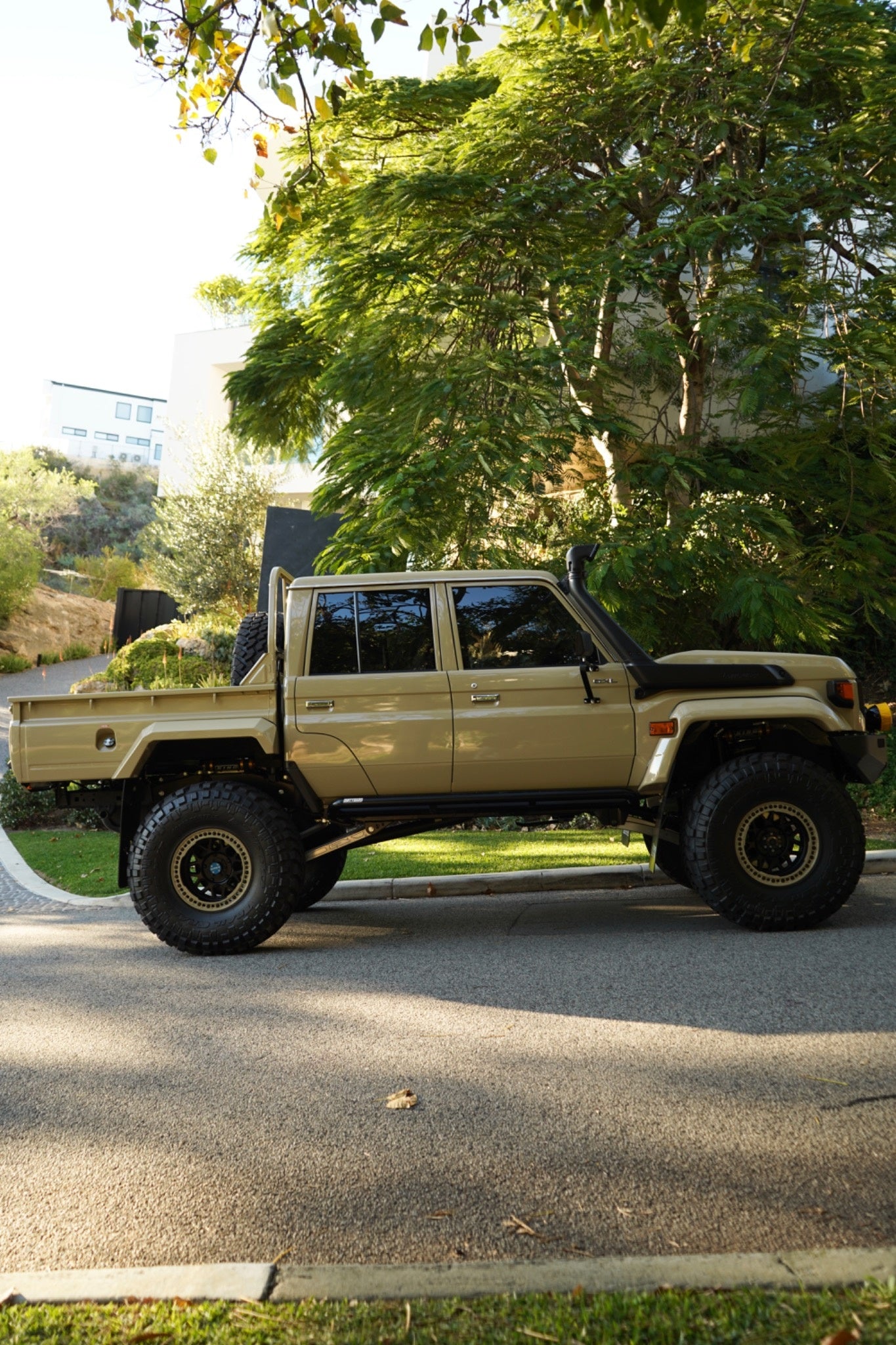 DIRTYBARS LC79 DUAL CAB.